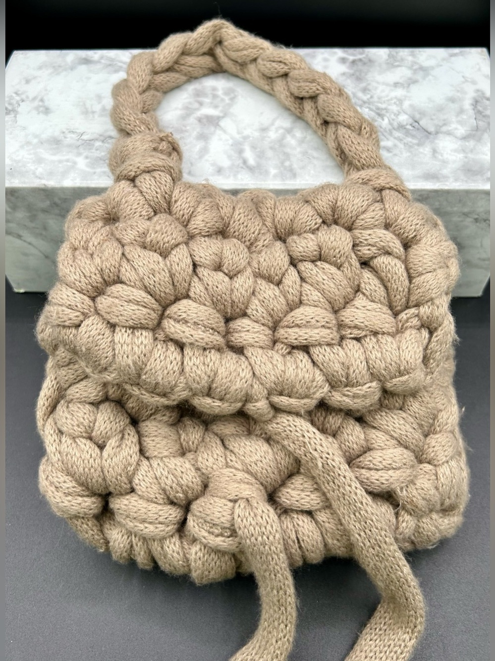 MURDOCK Handcrafted Chunky - Knit Taupe Handbag - Small. - Picture 4 of 9